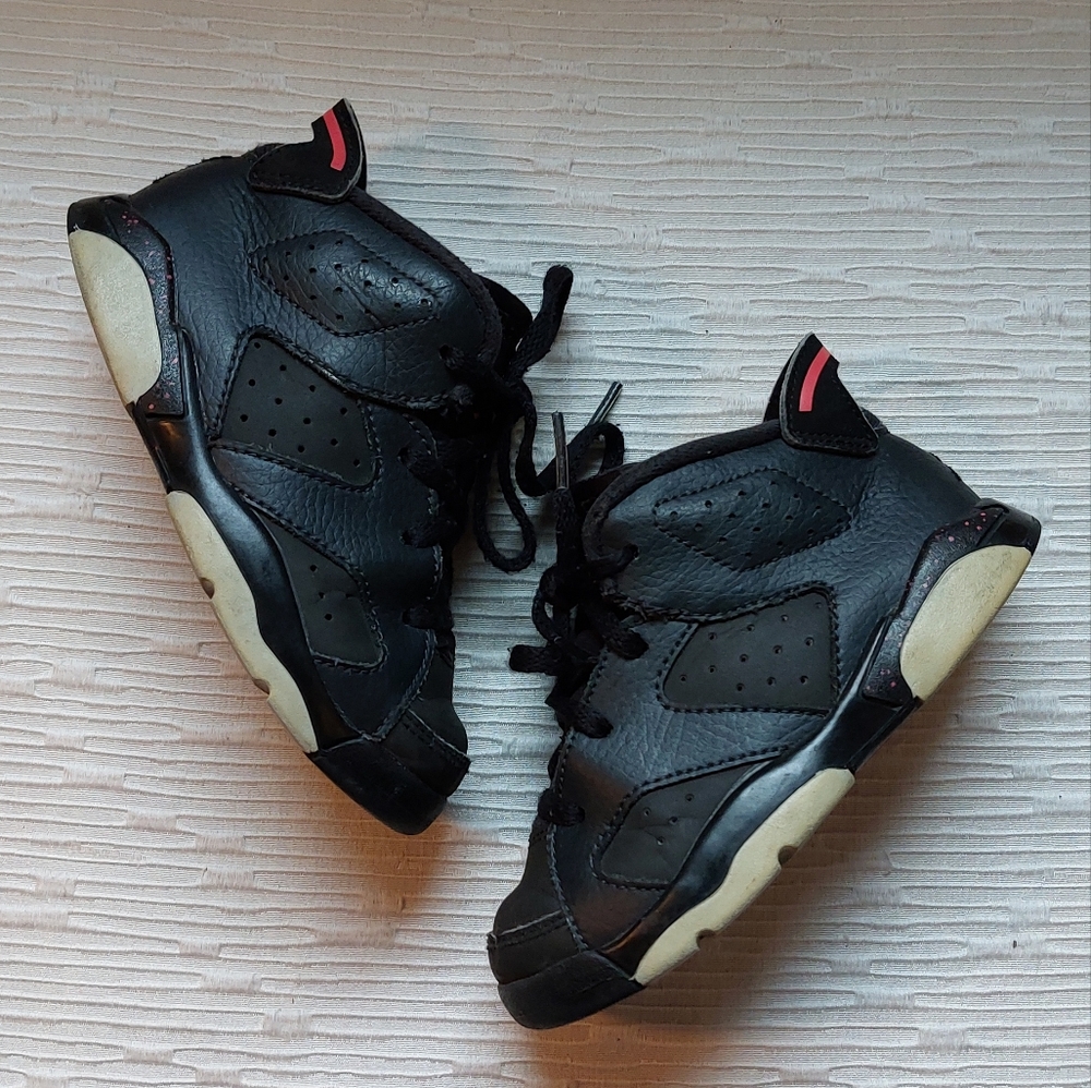Jordan Kids Black and Red Sneakers